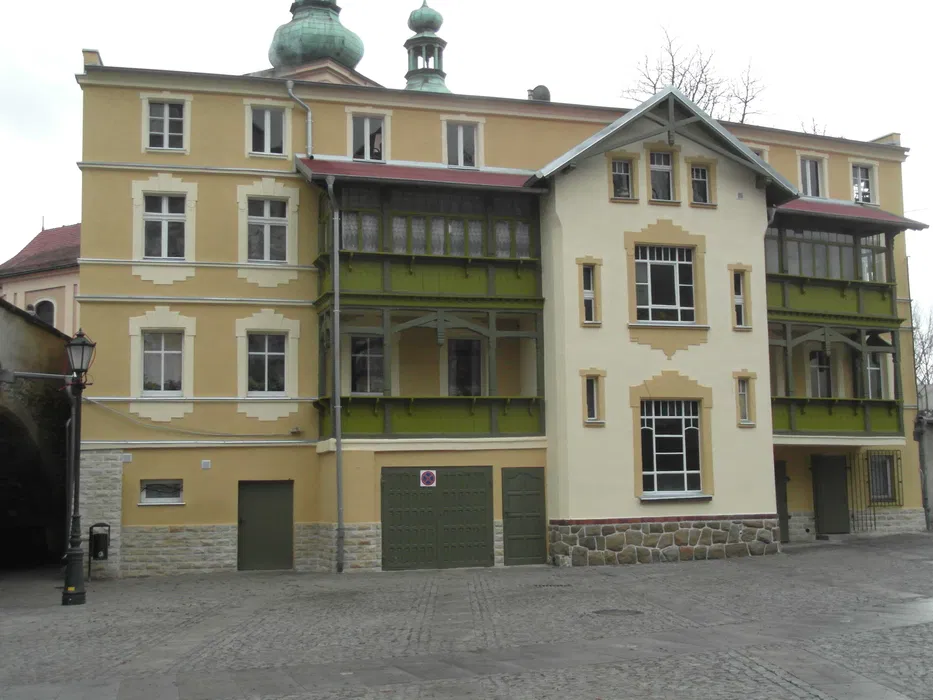 Usługi remontowo-budowlane. Budowa domów. Dachy. Elewacje