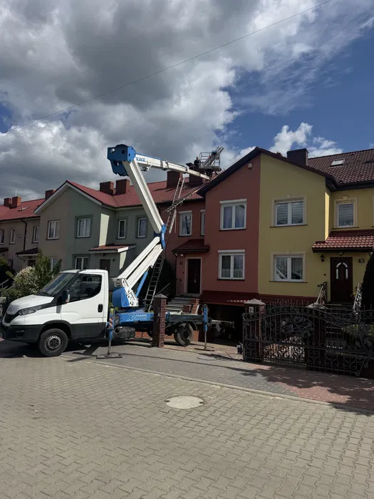 Frezowanie kominów bez chodzenia po dachu wycika drzew