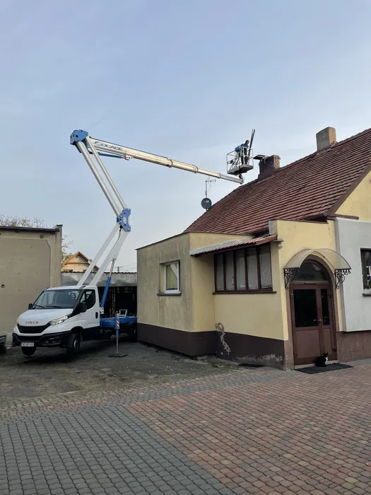 Frezowanie kominów bez chodzenia po dachu wycika drzew
