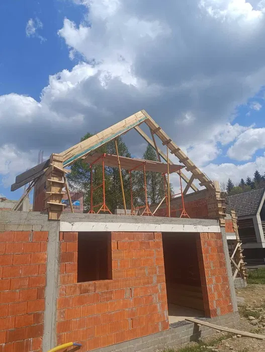 Budowa domów jednorodzinnych od podstaw, usługi i prace budowlane