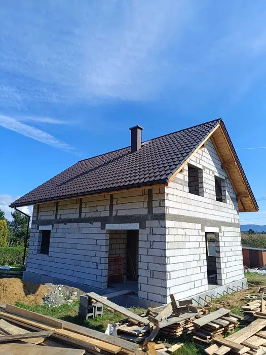 Budowa domów jednorodzinnych od podstaw, usługi i prace budowlane