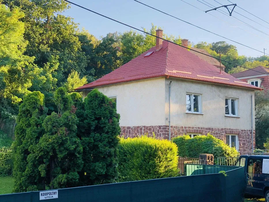 Usługi Dekarskie - Montaż i Demontaż oraz Naprawy Dachu i Rynien