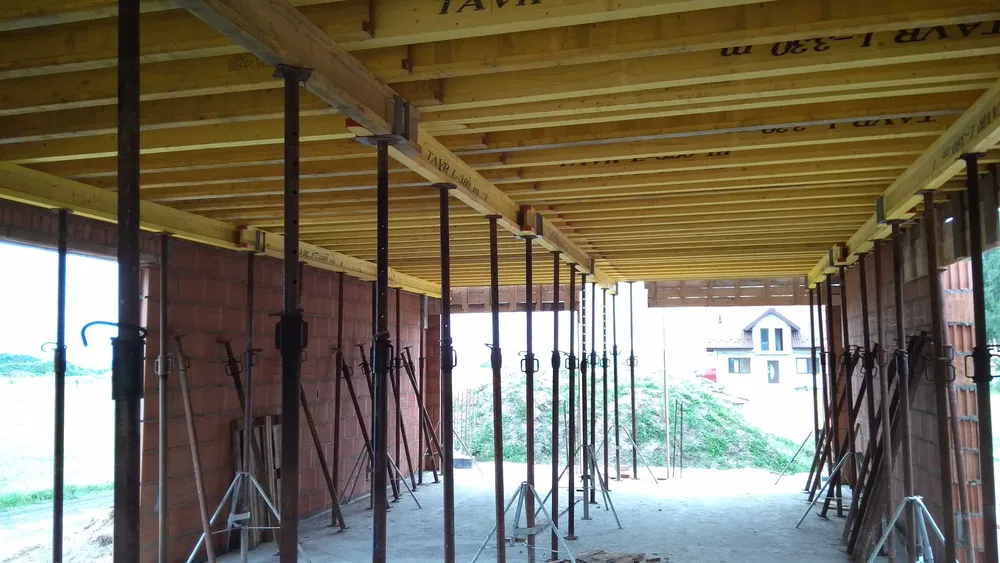 Wynajem wypożyczalnia szalunków stropowych, szalunki stropowe, stemple