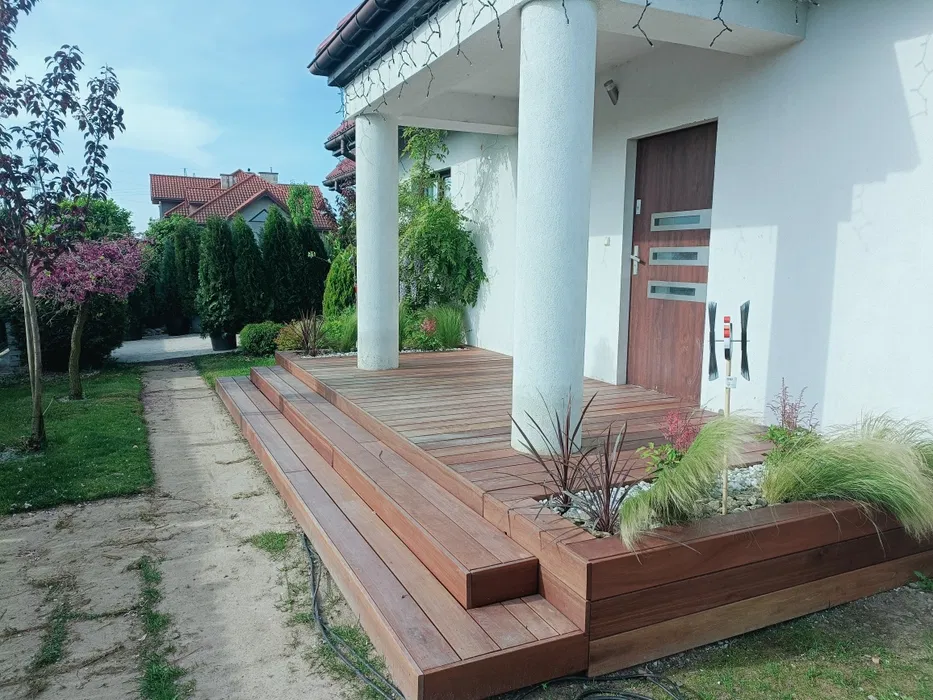 Budowa tarasów balkonów zadaszeń