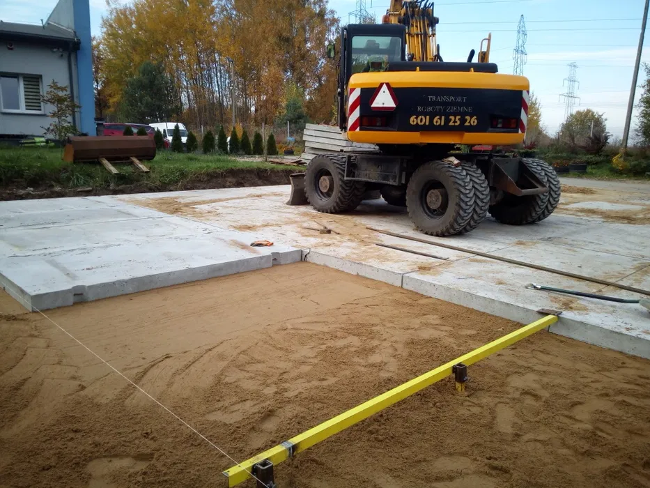 Fundamenty, koparka,wykopy , drogi,płyty drogowe ,mury oporowe