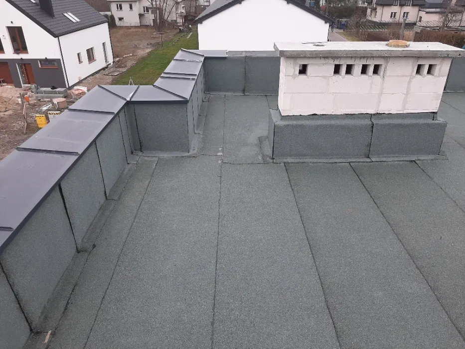 Usługi dekarskie, izolacje dachów papą termozgrzewalną Dekarz Warszawa