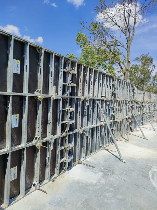 Wynajem szalunków systemowych, szalunki ścienne