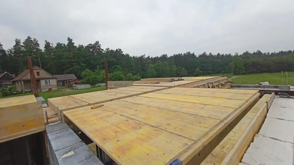 Budowa domu dachy płyty fundamentowe stropy sso