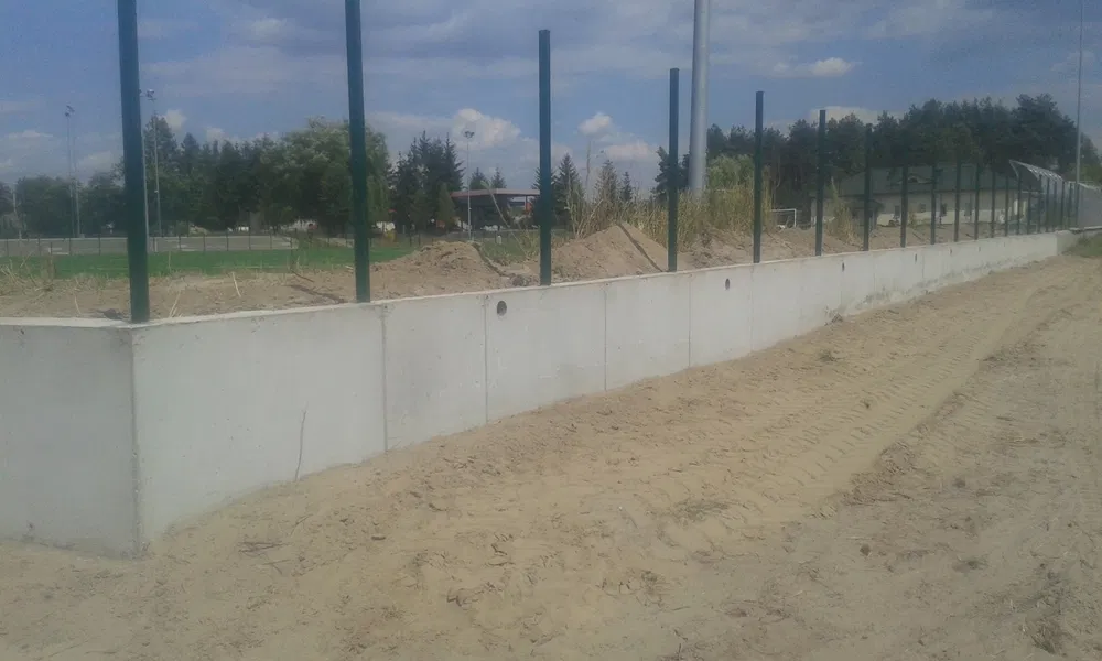 Budowa domów z dachem -elewacja-kostka