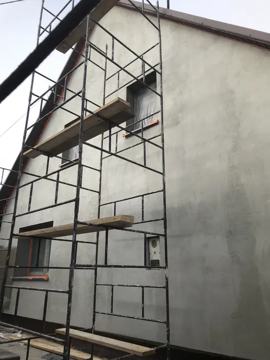Budowa domów fundamenty ściany dobudówki