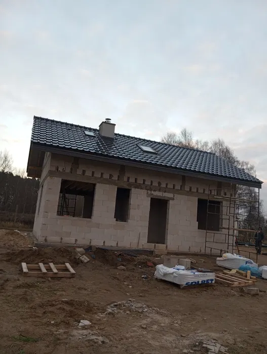 Budowa domów fundamenty ściany dobudówki