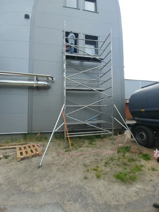 Wynajem rusztowania aluminiowe przejezdne jezdne OD 7 ZL ZA METR.