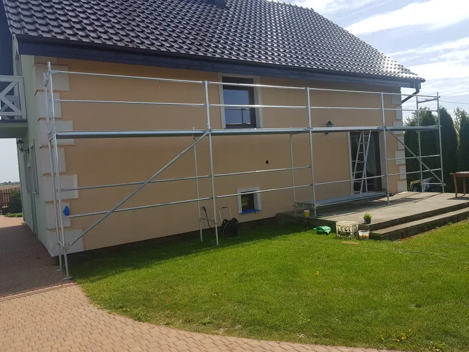 Wynajmę rusztowanie elewacyjne plettac