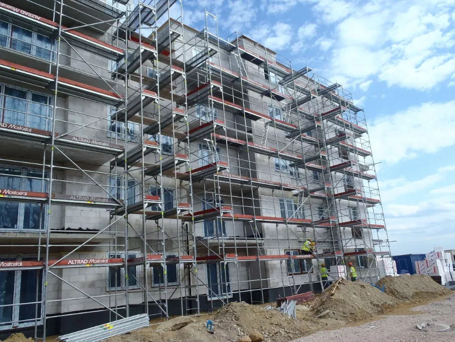 Rusztowania elewacyjne wynajem - SPRAWDŹ!!!