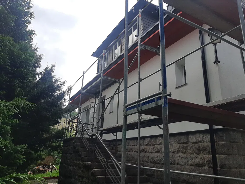 Rusztowanie elewacyjne wynajem