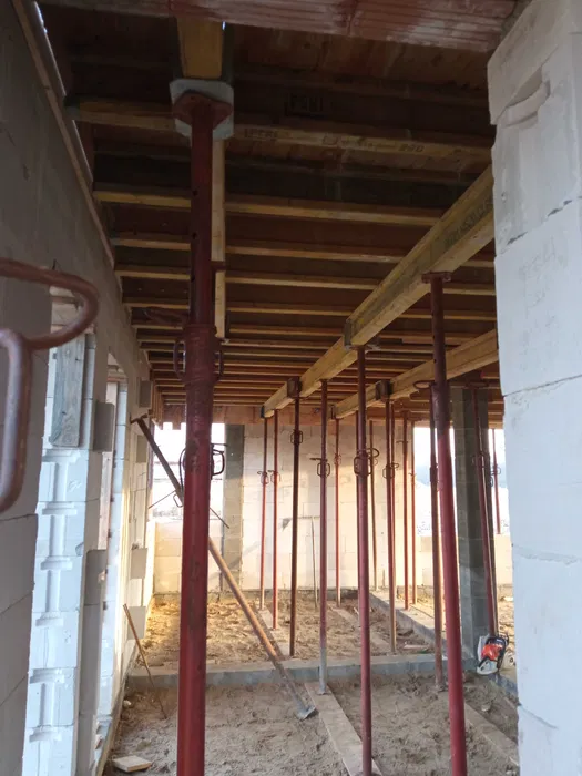 Wynajem wypożyczalnia szalunków stropowych, szalunki stropowe, stemple