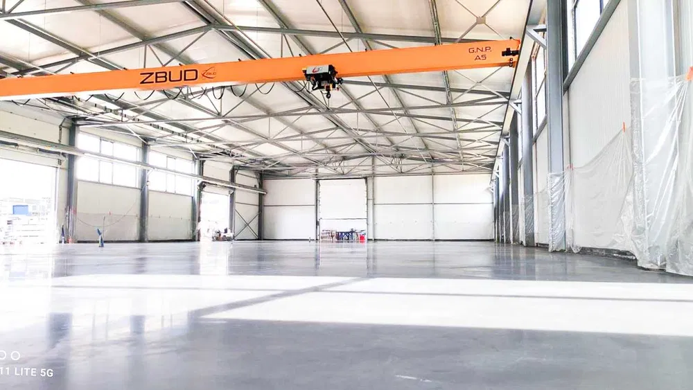 Posadzki przemysłowe wylewki podjazdy betonowe beton szczotkowany