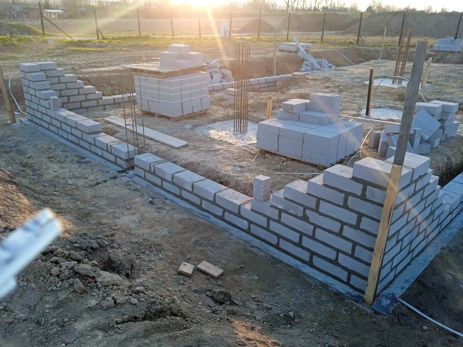 Budowa domów/Usługi budowlane / Remonty / Wykończenia wnętrz