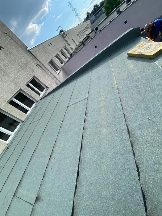 Dachy płaskie , usługi dekarskie , montaż papy termozgrzewalnej