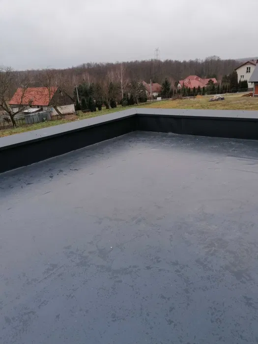 Dekarz Dachy Płaskie Usługi Dekarskie krycie dachów membrana pcv pvc