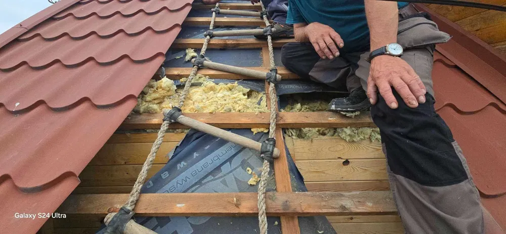 Naprawa Izolacji dachu Docieplenie celuloza wełna piana pur ocieplanie