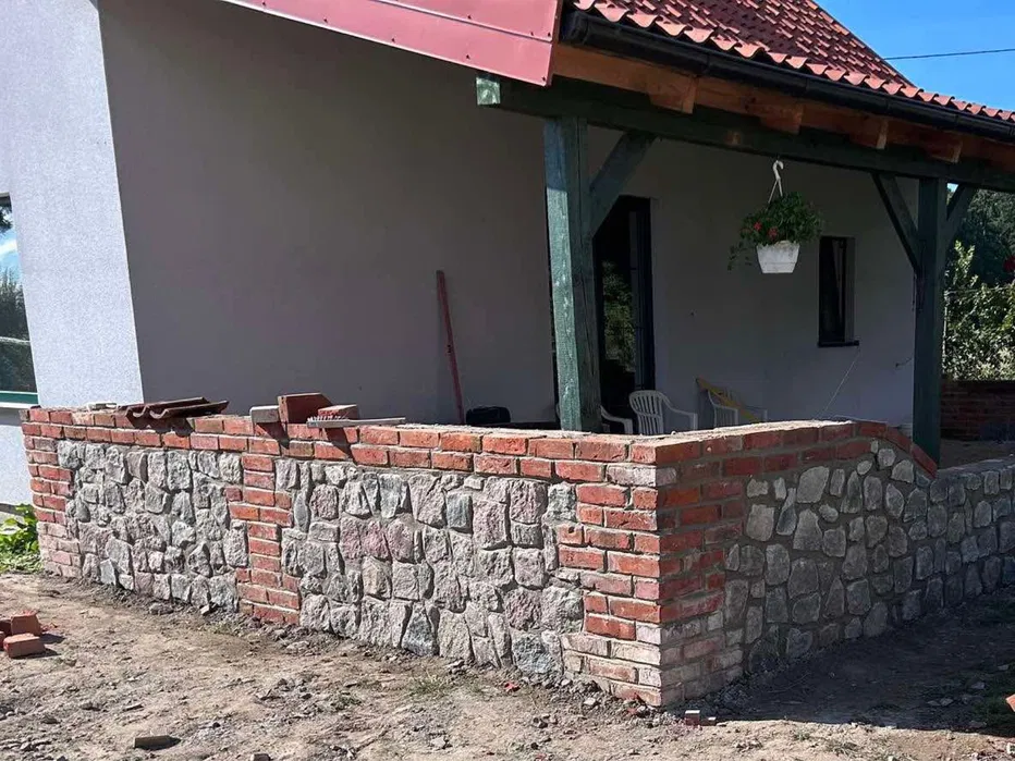 Budowa i renowacja domów | mury pruskie, kamień, drewno | faktura VAT