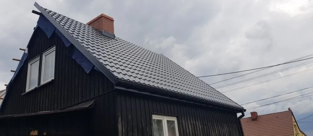 Usługi dekarskie naprawa dachu