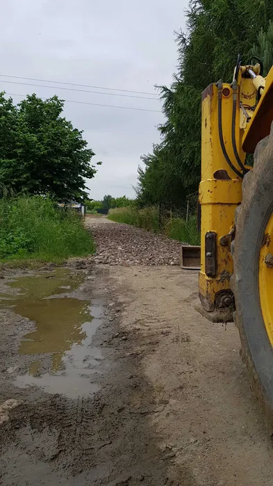 Naprawa budowa-drogi dojazdowe kamień kliniec gruz-Krasne