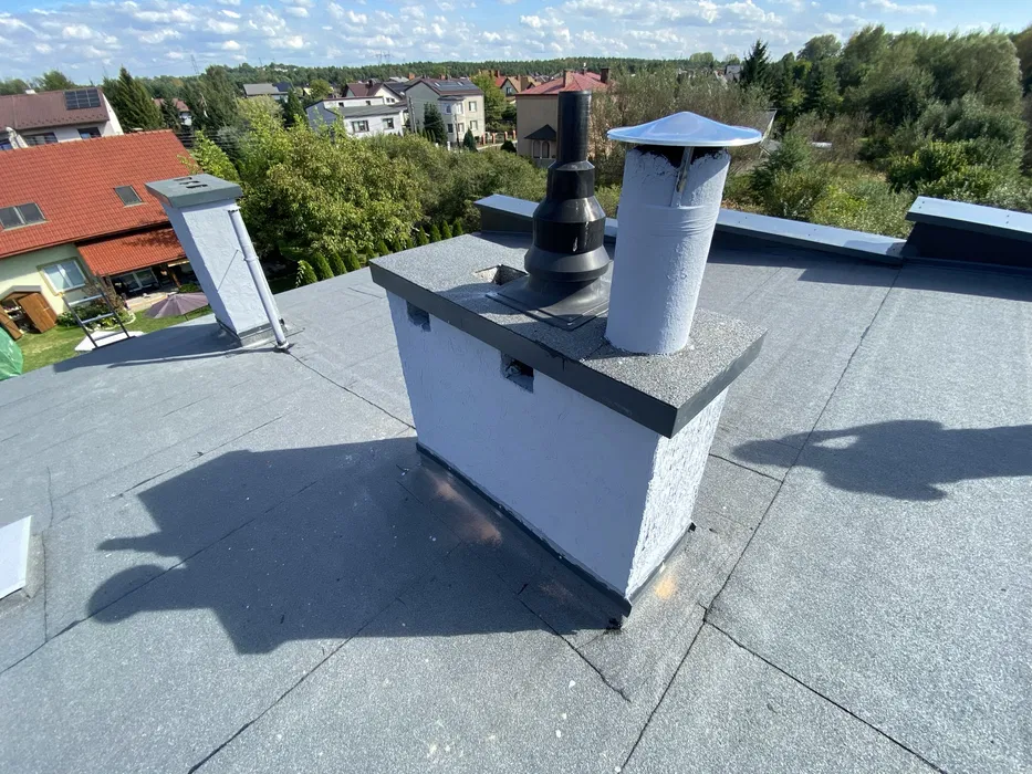 Roboty dachowe usługi dekarskie dachy krycie papą wymiana rynien