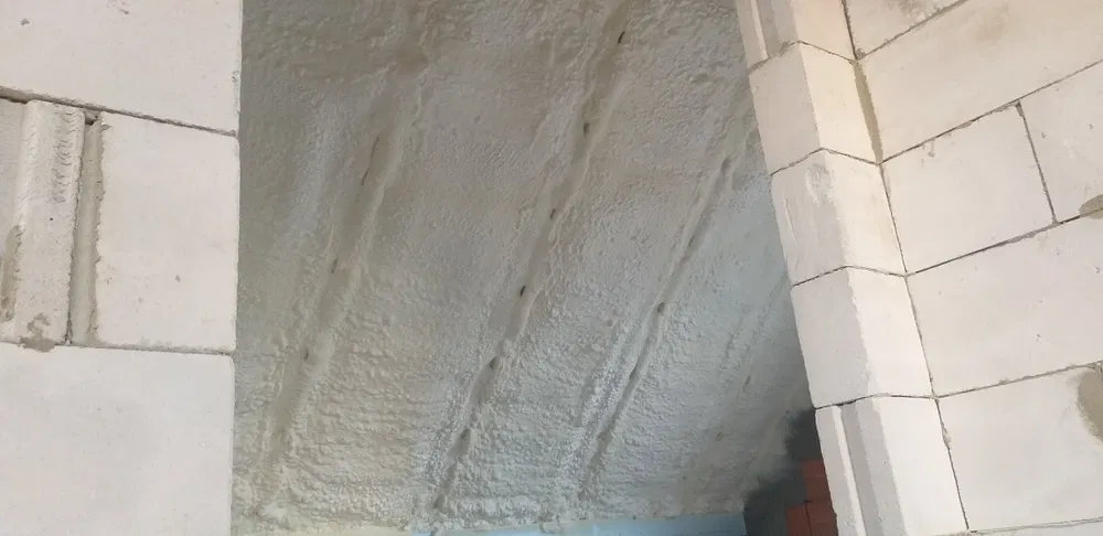 Docieplenia piana,lzolacja poddasza pianą pur, ocieplanie pianą piana