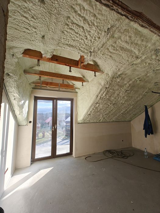 Ocieplanie pianą PUR, ocieplenie poddasza, piana PUR - Puff System