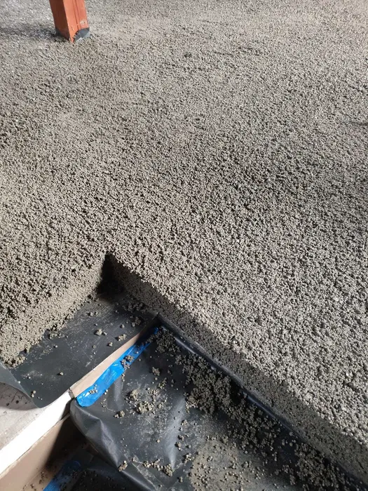 Wylewki maszynowe zacierane, styrobeton, układanie styropianu