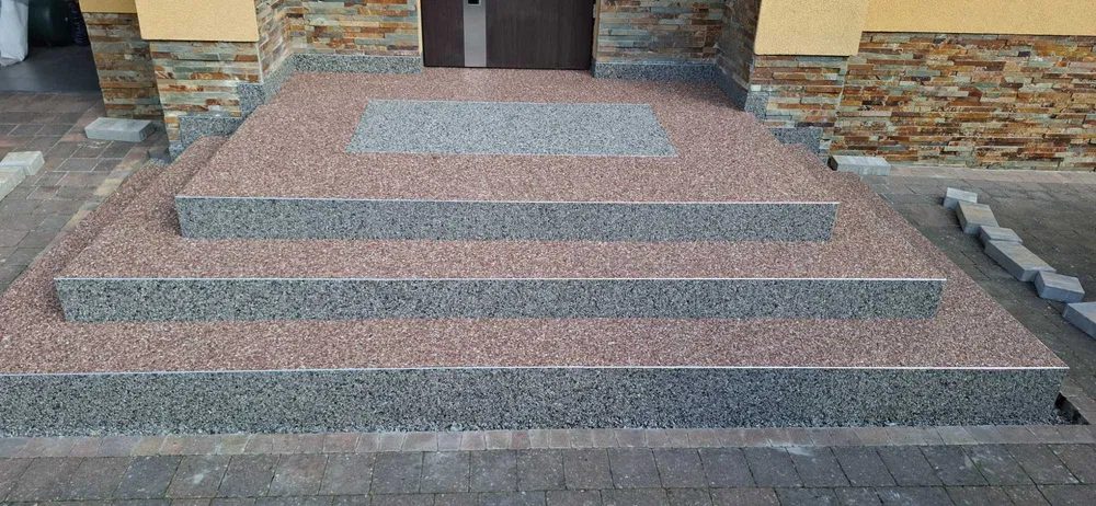 Kamienny Dywan/Posadzki kwarcowe/Hydroizolacje/Obróbki blacharskie