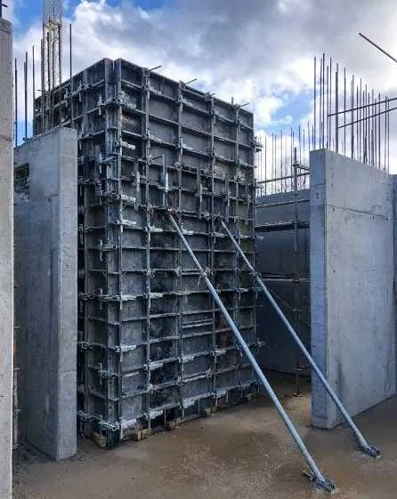 Szalunki budowlane - wynajem szalunków stropowych i bhp
