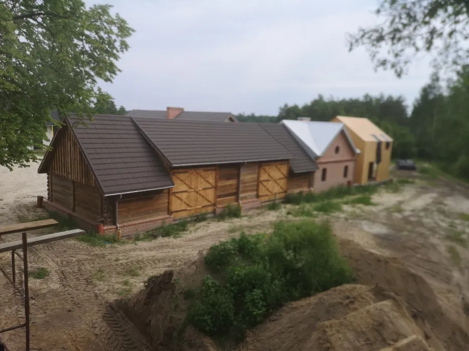 Cieśla, Dekarz usługi ciesielsko-dekarskie. Więźba pokrycie dachu.