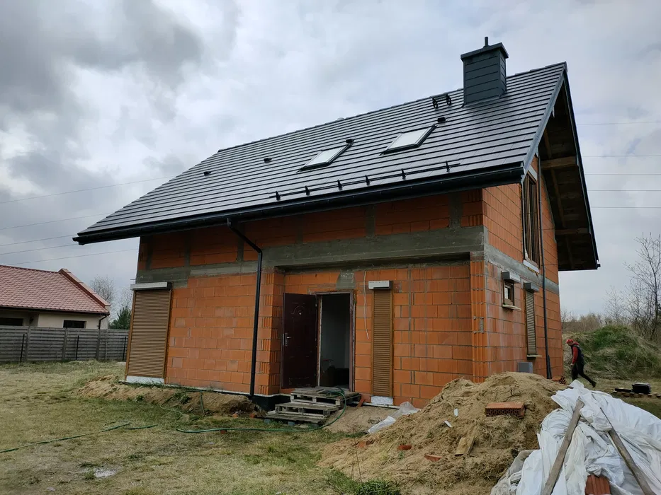 Usługi dekarskie Dekarz pokrycia dachowe Dachy Cieśla
