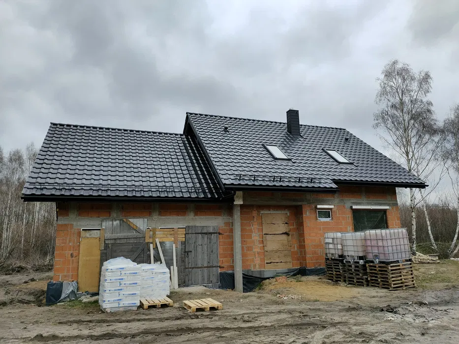 Usługi dekarskie Dekarz pokrycia dachowe Dachy Cieśla