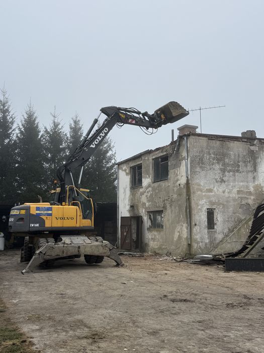 USŁUGI ZIEMNE Przygotowanie terenu pod budowę domów jednorodzinnych