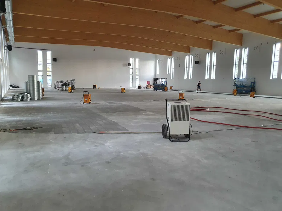 Osuszanie po zalaniu, Ozonowanie pomieszczeń, Wynajem osuszaczy
