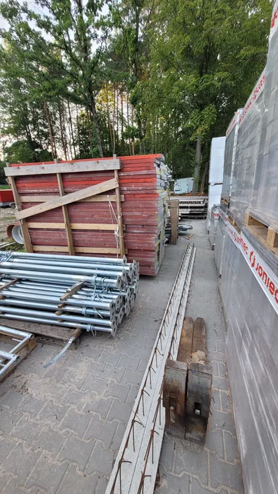 Rusztowanie elewacyjne wynajem Plettac