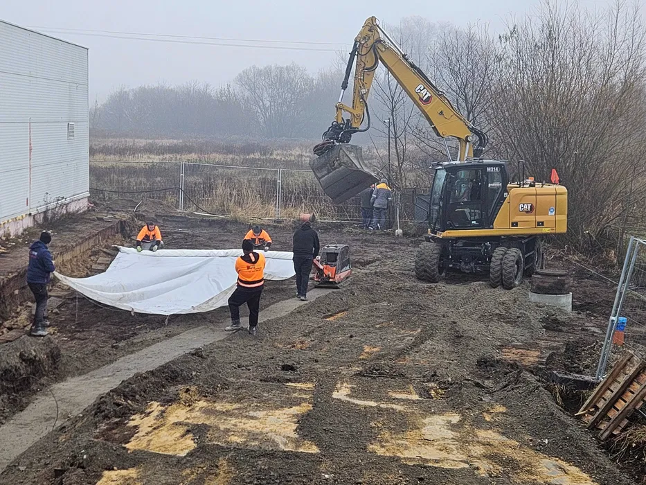 Układanie kostki brukowej powierzchnie przemysłowe place drogi chodnik