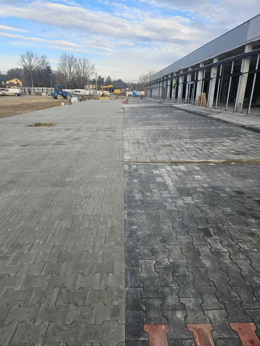 Układanie kostki brukowej powierzchnie przemysłowe place drogi chodnik