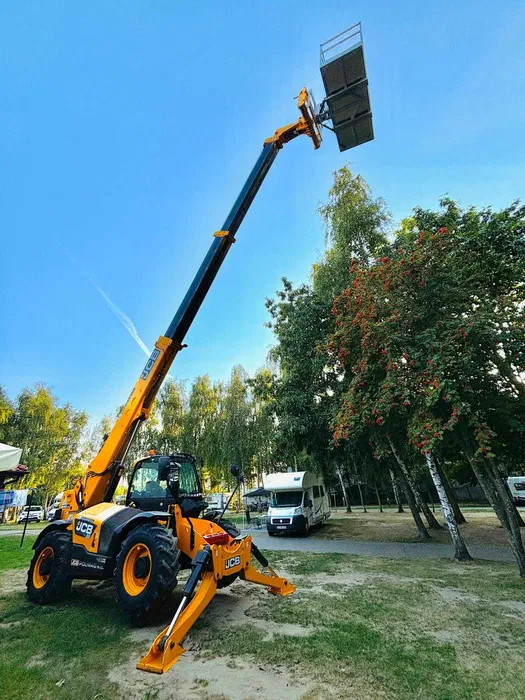 Uslugi Wynajem Ładowarka teleskopowa - podnosnik, dzwig, zwyżka, łyżka