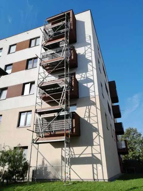 Wynajem rusztowań, rusztowania elewacyjne, rusztowania przejezdne