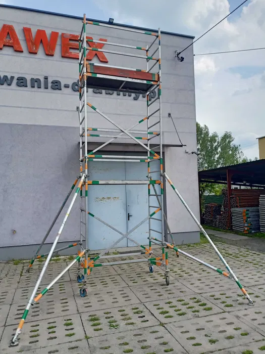 Wynajem rusztowań, rusztowania elewacyjne, rusztowania przejezdne