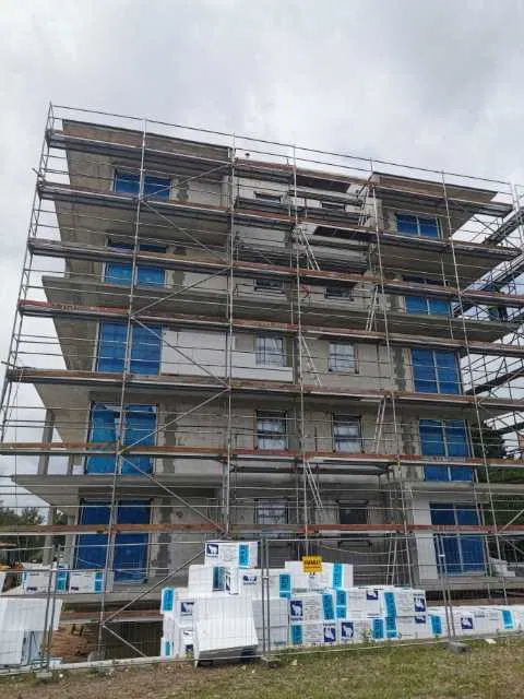 Wynajem rusztowań, rusztowania elewacyjne, rusztowania przejezdne