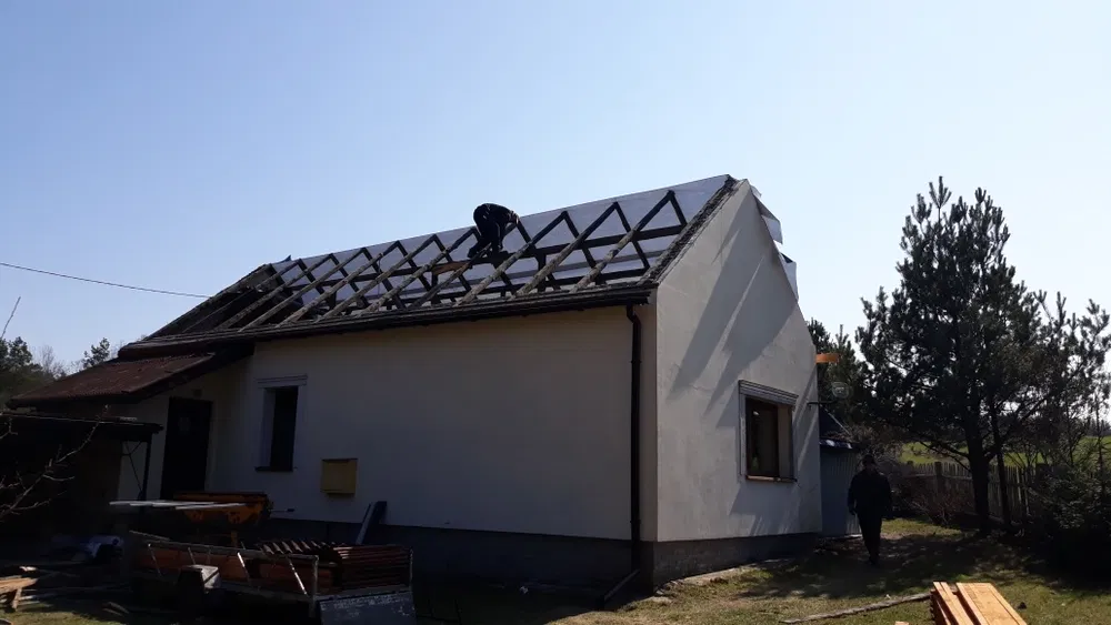 Pokrycia dachowe, podbitki, więzby dachowe