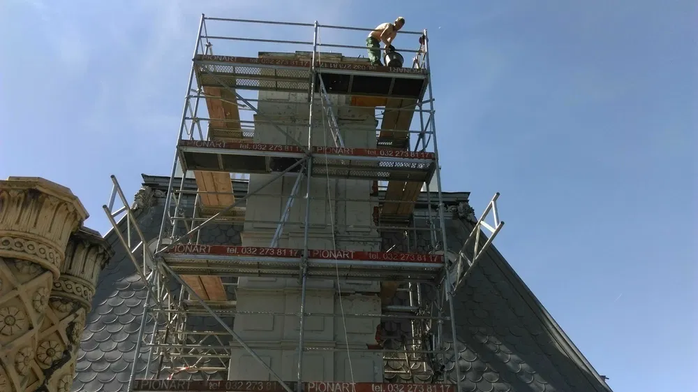 Szalunki ścienne i stropowe oraz rusztowania. Wynajem i montaż.