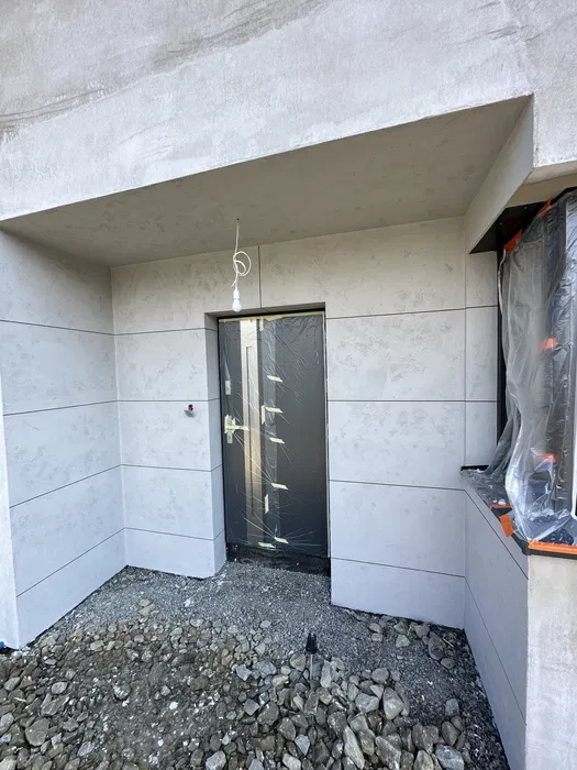 Beton architektoniczny tynki dekoracyjne elewacja mikrocement stiuk