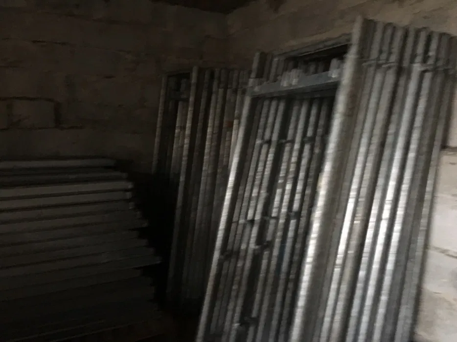 Rusztowanie elewacyjne plettac wynajem wypożyczenie budowa